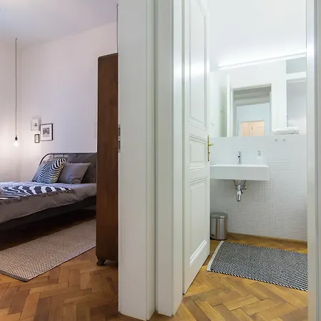 Stylish Modern With Gym&sauna Apartment